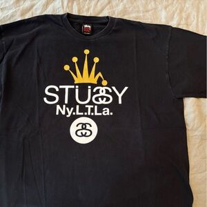 Black Stüssy international tshirt